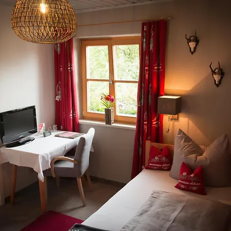 Gaestehaus Sattlerhof Vendégház Bernau am Chiemsee